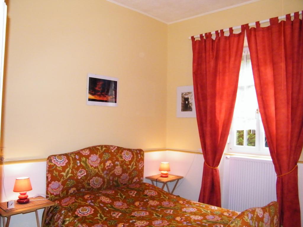 Villa Des Capucins Luxeuil-les-Bains Kamer foto