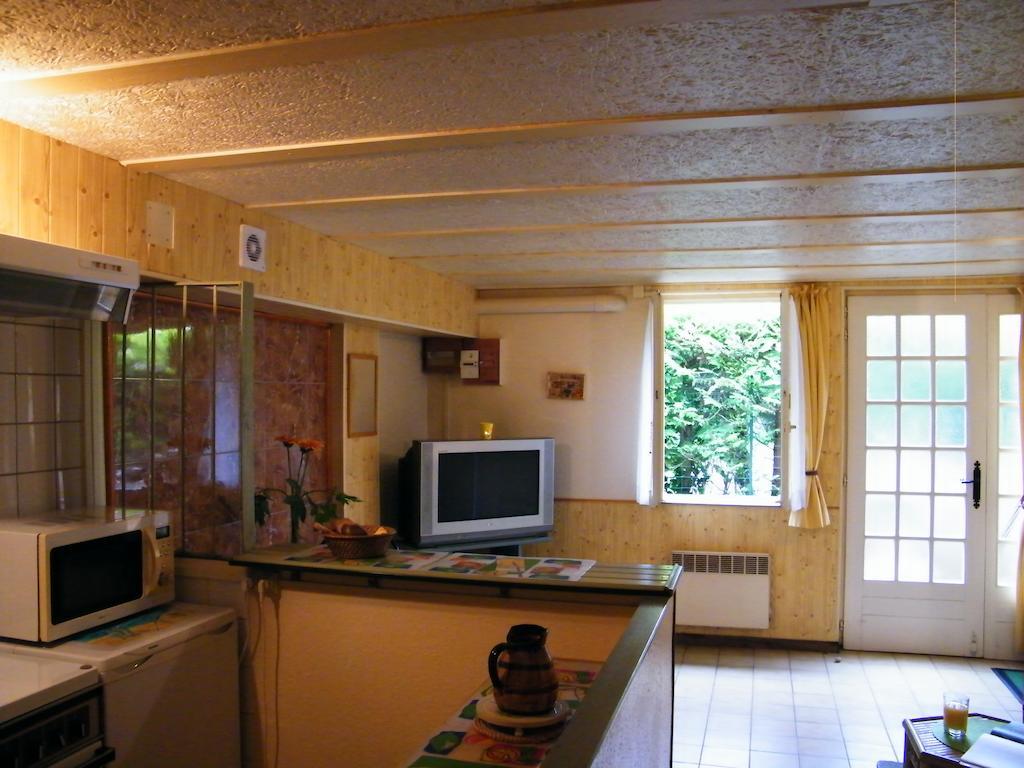 Villa Des Capucins Luxeuil-les-Bains Kamer foto